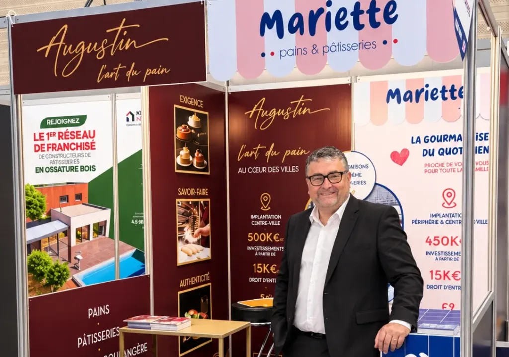 Le stand commun Augustin et Mariette au Forum Franchise, avec Régis Halbert, équipe développement du Groupe BC-CAP