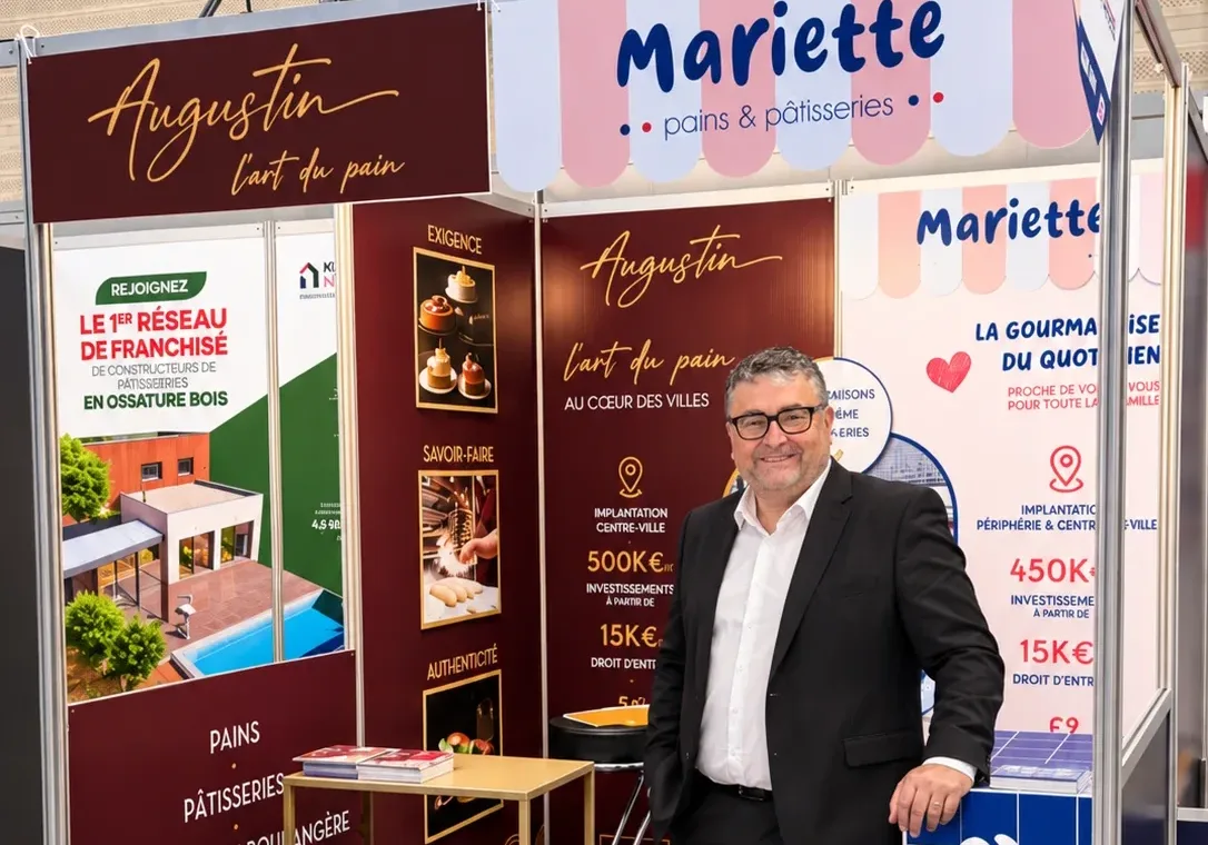 Le stand commun Augustin et Mariette au Forum Franchise, avec Régis Halbert, équipe développement du Groupe BC-CAP