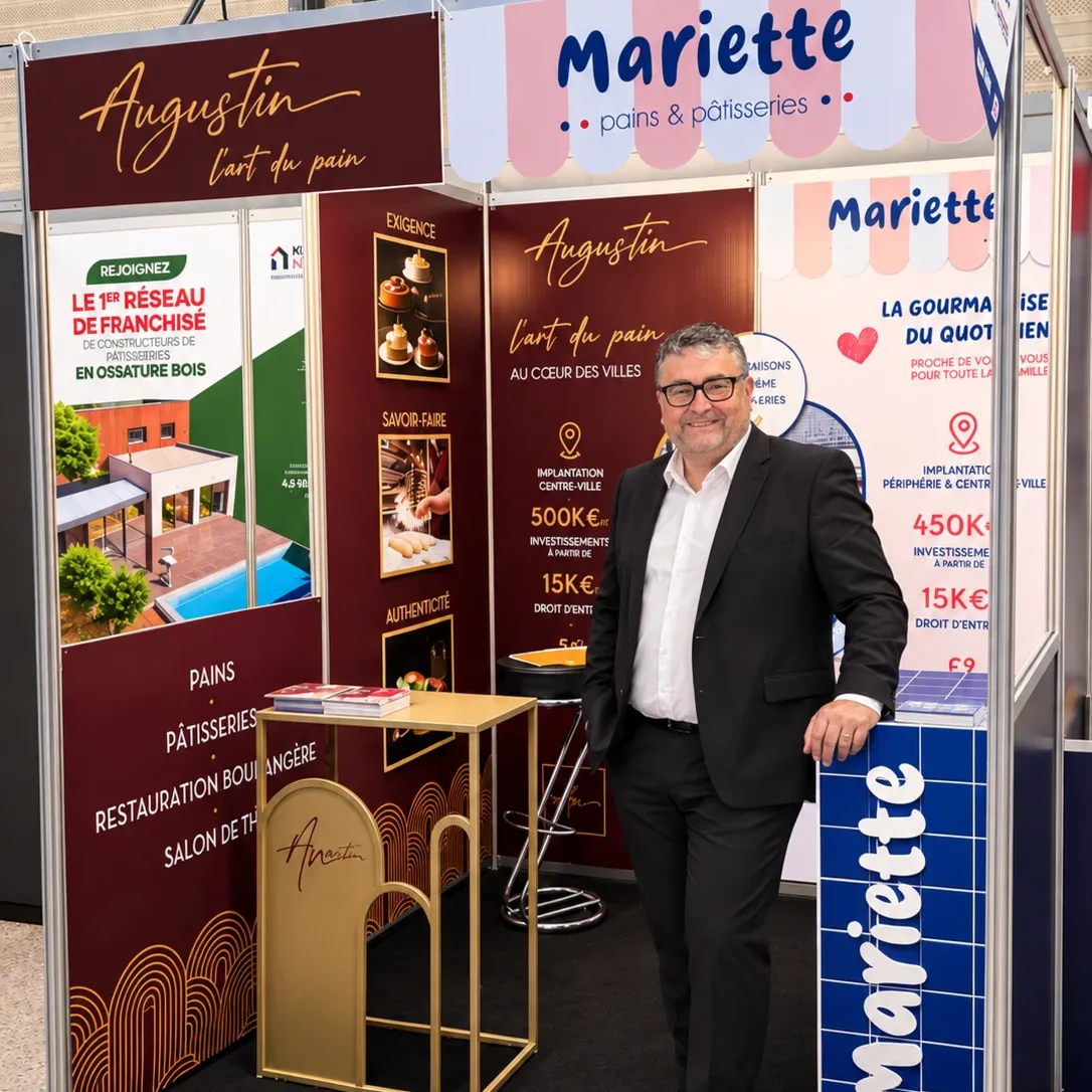 Le stand commun Augustin et Mariette au Forum Franchise, avec Régis Halbert, équipe développement du Groupe BC-CAP